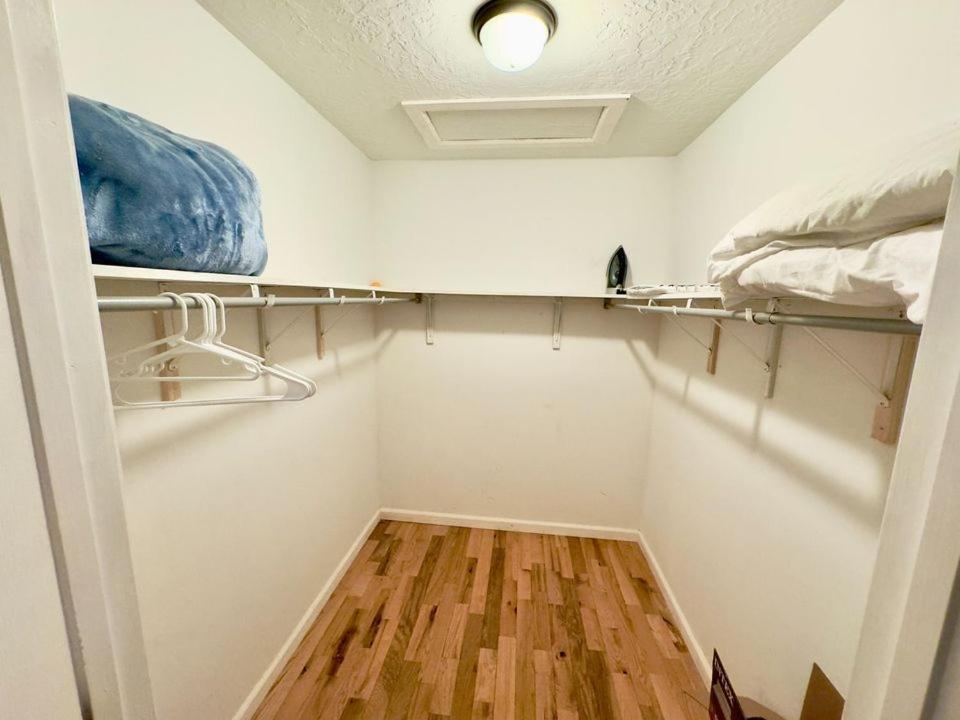 Cozy 2 Bedroom Townhouse Near Lake And Restaurants Гантерсвилл Экстерьер фото